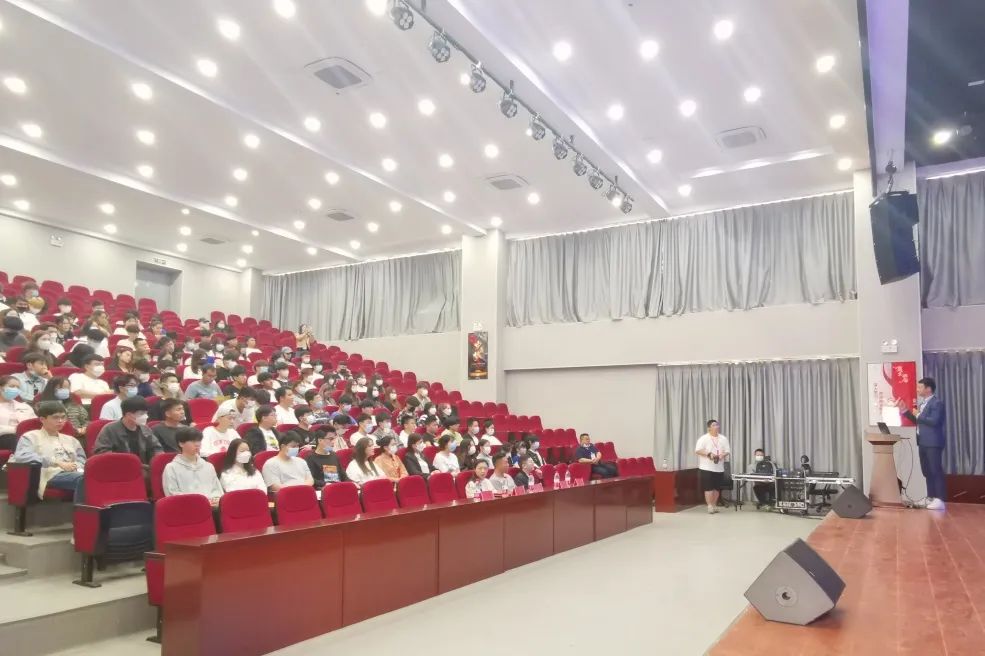 【校企合作】任杭被黄冈科技职业学院聘为“校企实践导师”！